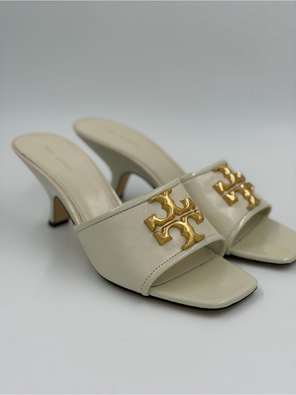Tory Burch Eleanor Heeled Mule Sandals 65mm – New Ivory – Size 8 – Goat Leather